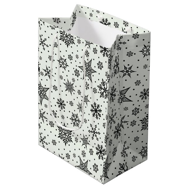 Sac Cadeau Moyen Black Snowflakes Motif de Noël Medium Cadeau (Devant Angle)