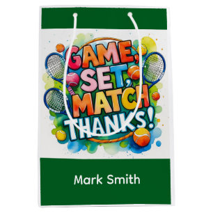 Sac Cadeau Moyen Boule de tennis et raquette sur le court avec le n