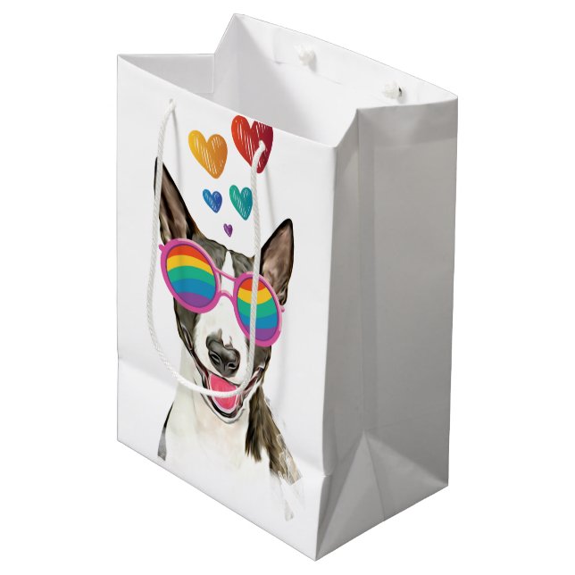Sac Cadeau Moyen Bull Terrier Chien avec Coeurs Saint-Valentin (Devant Angle)