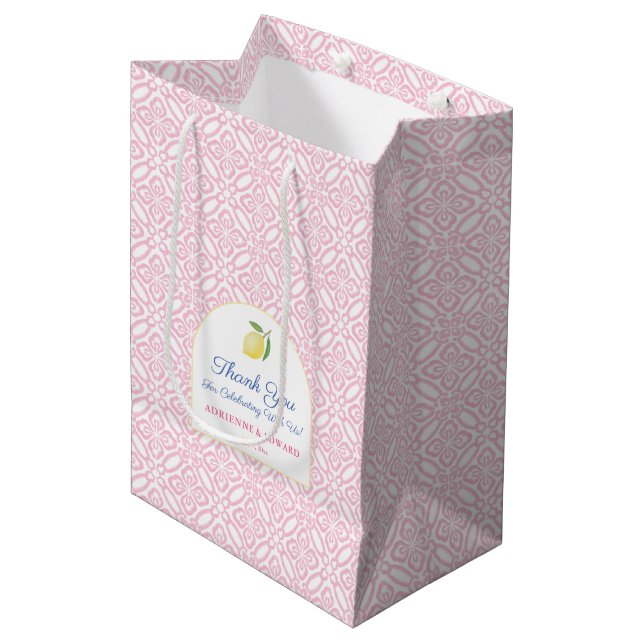 Sac Cadeau Moyen Carreaux Roses Féminins Citrons Italiens Mariage B (Devant Angle)