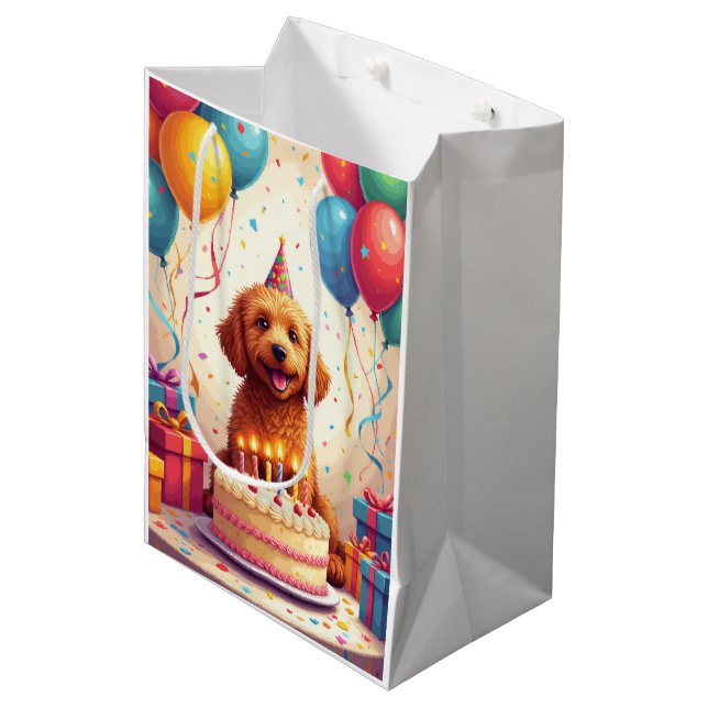 Sac Cadeau Moyen Célébration d'anniversaire de Goldendoodle (Devant Angle)