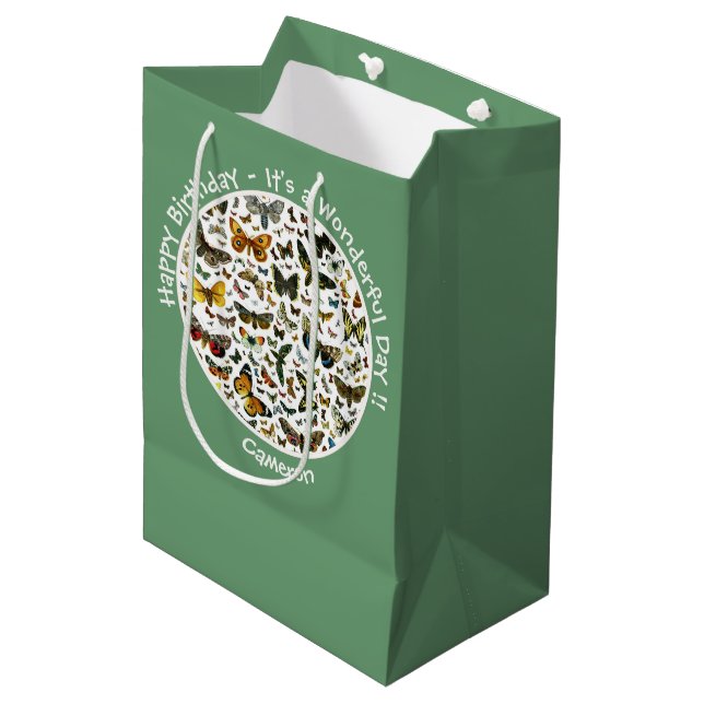 Sac Cadeau Moyen C'est un anniversaire papillon, collage d'objets p (Devant Angle)