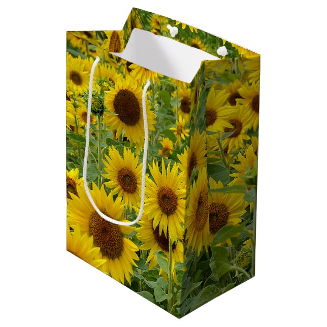Sac Cadeau Moyen Champ de tournesols jaunes (Devant Angle)