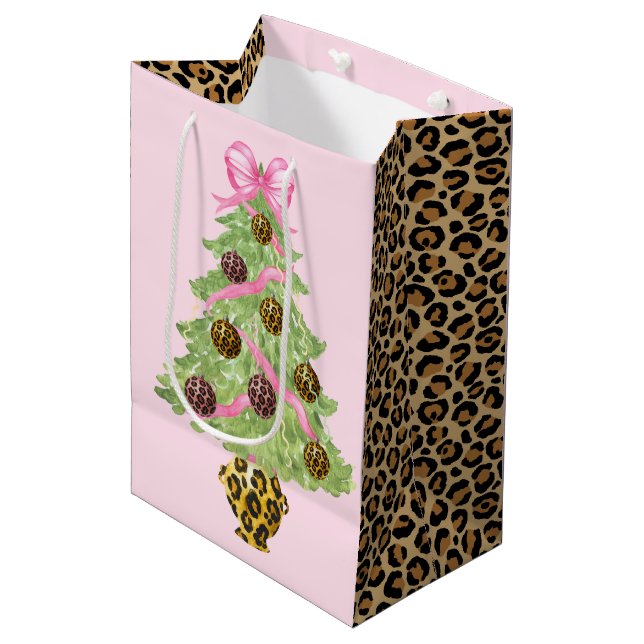 Sac Cadeau Moyen Couronne de Noël Monogramme de léopard  (Devant Angle)