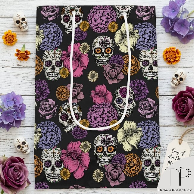 Sac Cadeau Moyen Crânes de Sucre & Fleurs (Hand drawn sugar skull and floral art gift bag with a chic noir aesthetic)