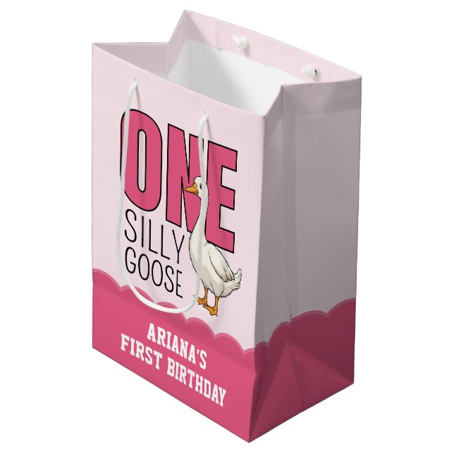 Sac Cadeau Moyen Custom Modern Pink One Silly Goose First Birthday (Devant Angle)
