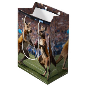 Sac Cadeau Moyen Drôle Kangaroos Australien Jouant Au Football,