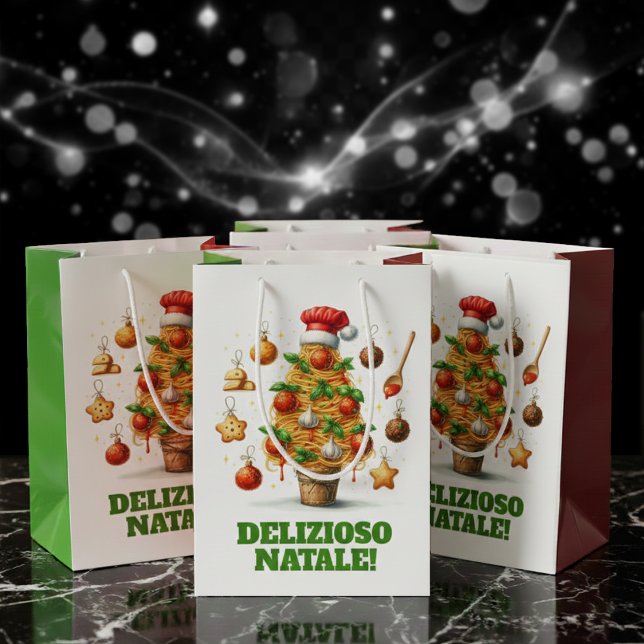 Sac Cadeau Moyen Drôle Spaghetti Arbre de Noël Delizioso Natale! (Delizioso Natale! Spaghetti Christmas Tree Gift Bags Cover Photo)