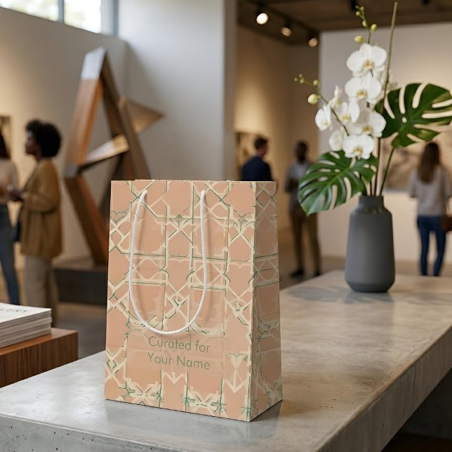 Sac Cadeau Moyen Earthy Arabesque | Terracotta & Sage (Lifestyle Shot)