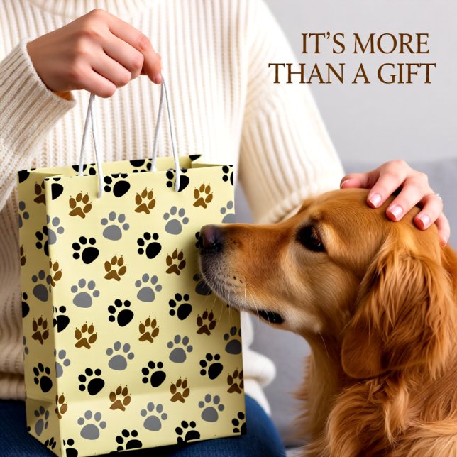 Sac Cadeau Moyen Elégant chien pattes crème (Neutral Paw Print Pattern – Fun Dog Lover Paws Medium Gift Bag)