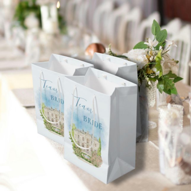 Sac Cadeau Moyen Équipe Mariée Élégante Lieu Fleurs Fontaine bleu (Créateur téléchargé)