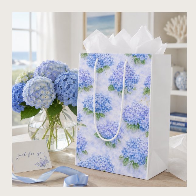 Sac Cadeau Moyen Floral Hydrangea Bleu (Blue hydrangea gift bag with white sides, perfect for birthdays, thank you gifts and garden lovers.)