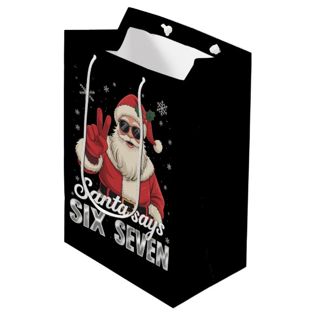 Sac Cadeau Moyen Funny Santa Says Six Seven Christmas 67 Meme Xmas (Devant Angle)