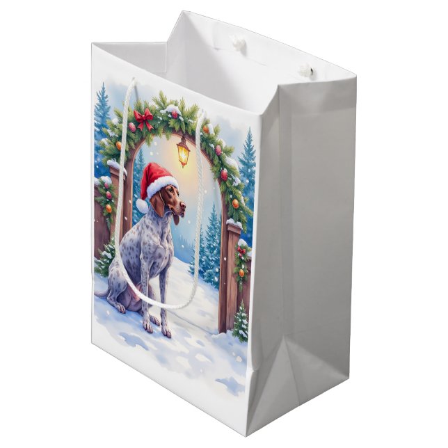 Sac Cadeau Moyen German Shorthaired Pointer Snowy Gate Santa Hat (Devant Angle)