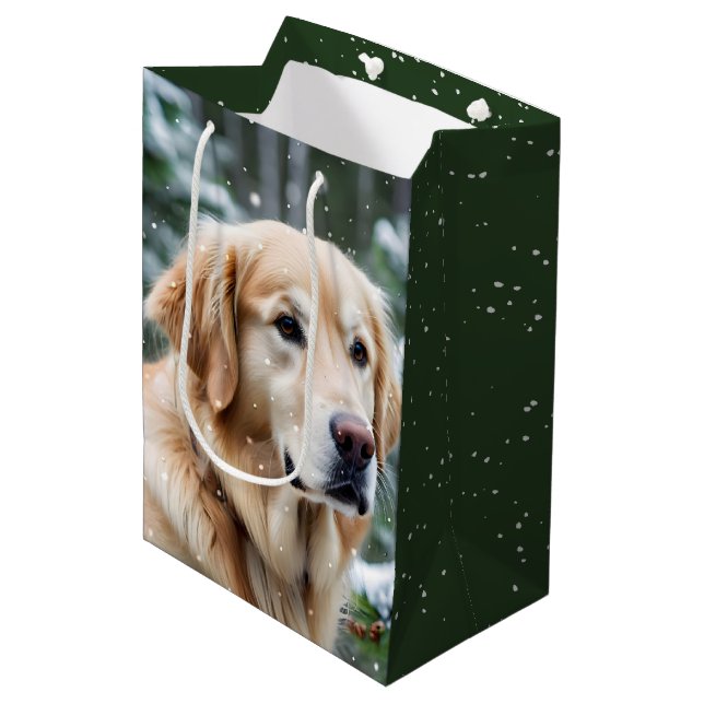 Sac Cadeau Moyen Golden Retriever in Snowflakes (Devant Angle)