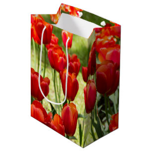 Sac Cadeau Moyen Grand champ de tulipes rouges