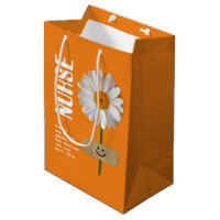 Infirmière Merci. Smiling Daisy