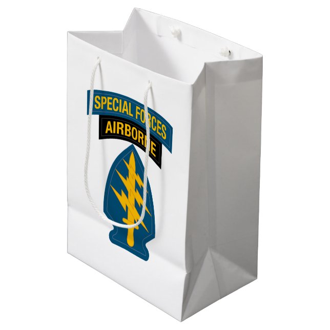 Sac Cadeau Moyen Insigne des forces spéciales - Onglet aéroporté (Devant Angle)