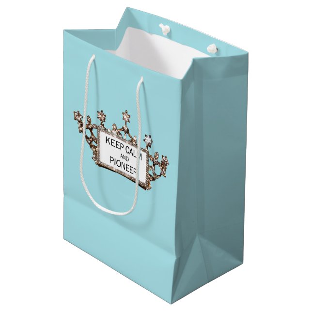 Sac Cadeau Moyen "Keep Calm and Pioneer" Medium Gift Bag (Devant Angle)