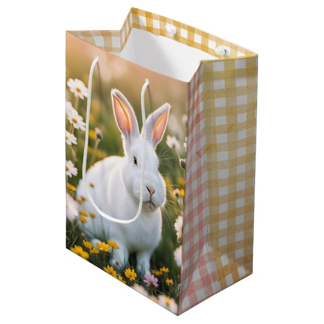 Sac Cadeau Moyen Lapin De Pâques Blanche Dans Les Marguerites (Devant Angle)