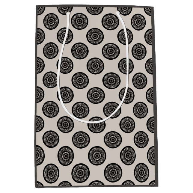 Sac Cadeau Moyen Moderne Motif à roues Mocha Brown Taupe (Devant)