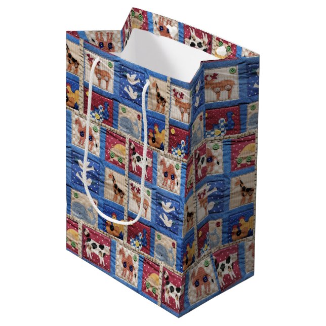 Sac Cadeau Moyen Motif de courtepointe animale (Devant Angle)