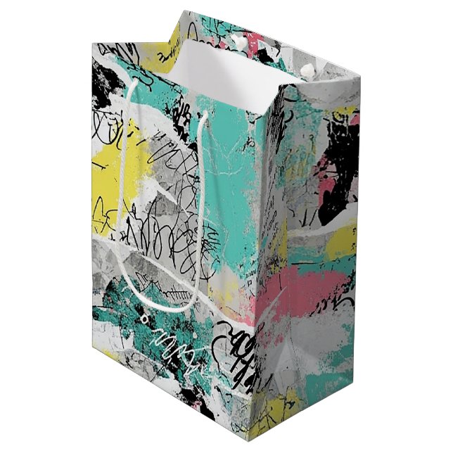Sac Cadeau Moyen Motif de graffiti urbain coloré (3) (Devant Angle)