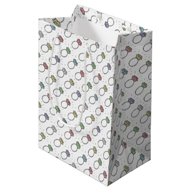 Sac Cadeau Moyen Motif des anneaux de diamant illustrés (Devant Angle)