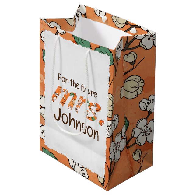 Sac Cadeau Moyen Motif floral orange pour Mme. (Devant Angle)