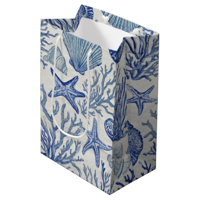 Sac Cadeau Moyen Motif toile côtière bleue coquillage corail (Devant Angle)