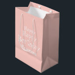 Sac Cadeau Moyen Named Happy Birthday Pastel Pink Medium Gift Bag<br><div class="desc">Just add the birthday person's name! Gorgeous pastel pink Happy Happy Birthday gift bag. Perfect for wrapping a gift for her,  mom,  baby,  child,  family or friend. See our collection for more beautiful gift wrapping products. Named Happy Birthday Pastel Pink Medium Gift Bag.</div>