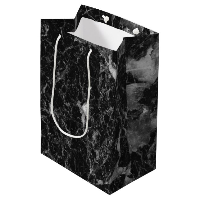 Sac Cadeau Moyen Noir Blanc & Argent Marbre Moderne Fête Glamour (Devant Angle)