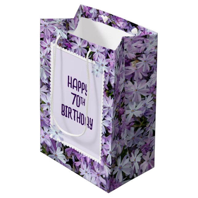 Sac Cadeau Moyen Phlox Violet Pour 70e Anniversaire (Devant Angle)