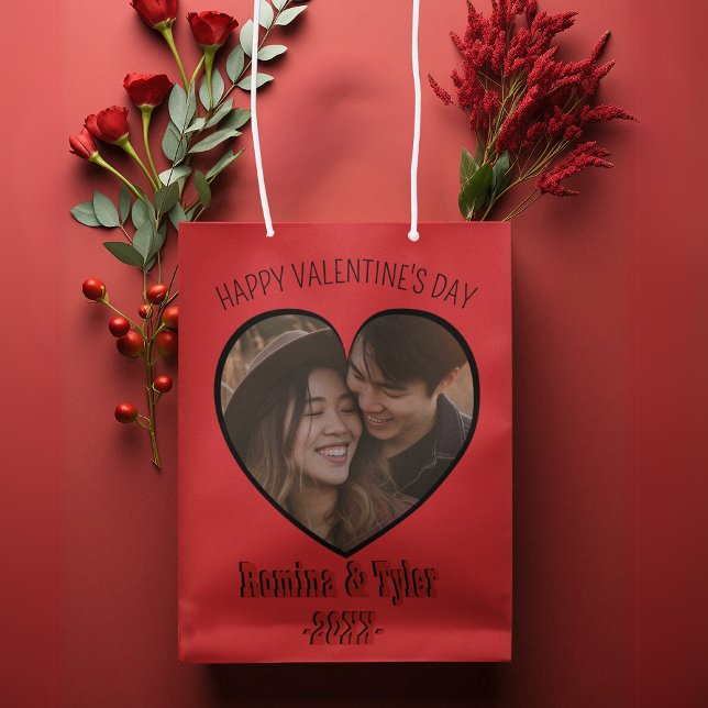 Sac Cadeau Moyen Photo et noms en forme de coeur de Valentine (Valentine’s Heart-Shaped Photo & Names Medium Gift Bag)