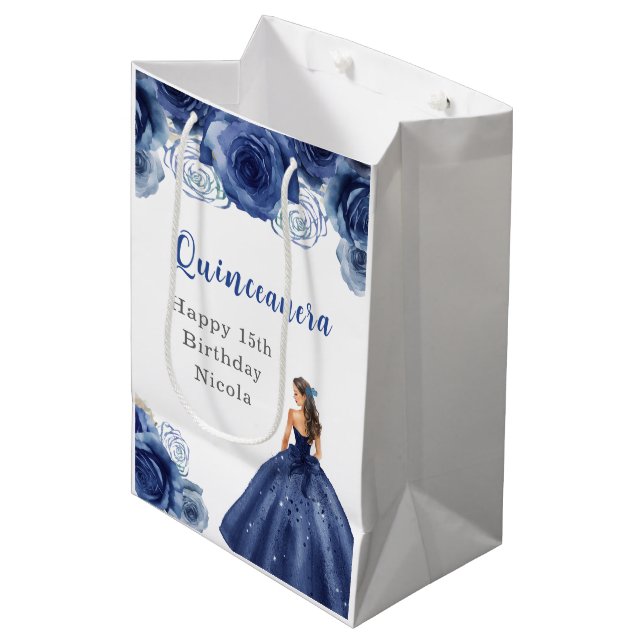 Sac Cadeau Moyen Princesse en robe bleue marine Quinceanera (Devant Angle)