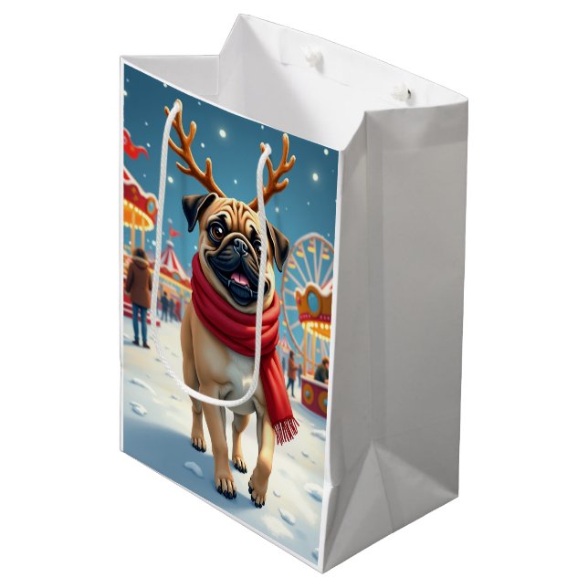 Sac Cadeau Moyen Pug at the Winter Fairgrounds Christmas Painting (Devant Angle)