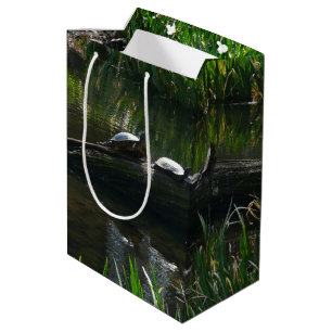 Sac Cadeau Moyen Rangée de tortues photo verte de la nature