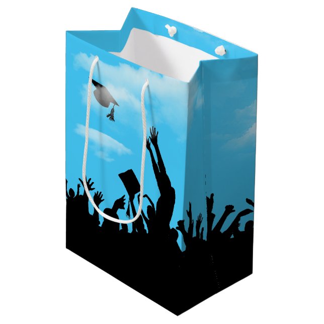 Sac Cadeau Moyen Silhouette de diplômé avec ciel  (Devant Angle)