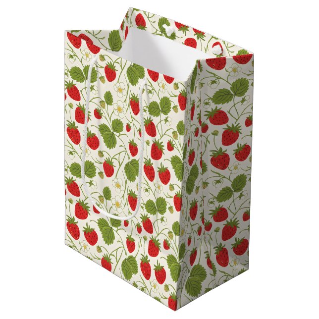 Sac Cadeau Moyen Strawberry Blossoms and Berries Pattern (Devant Angle)
