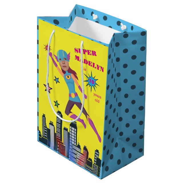 Sac Cadeau Moyen Superhero fille d'anniversaire fantastique sensati (Dos Angle)