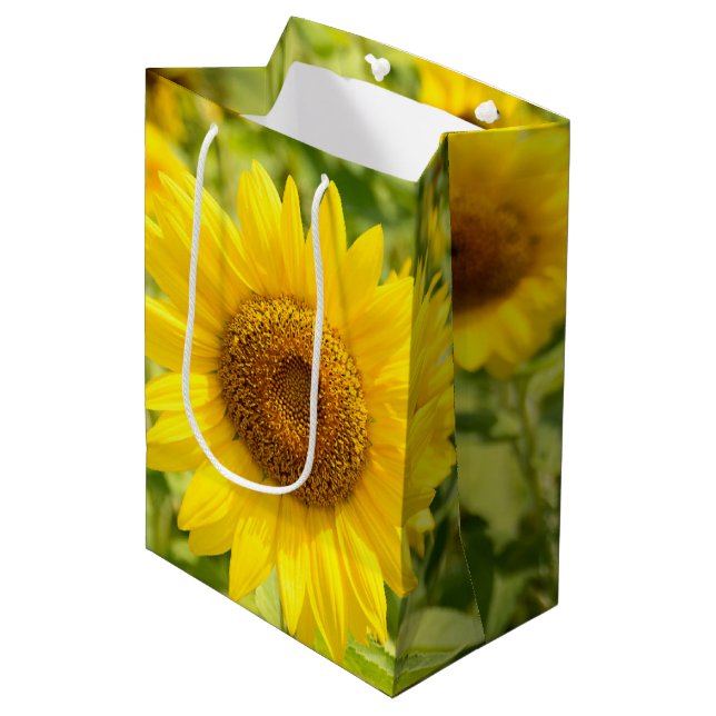 Sac Cadeau Moyen Terrain de tournesol jaune (Devant Angle)