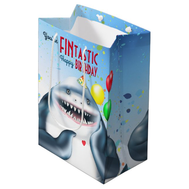 Sac Cadeau Moyen Thème Requin Fintastique Anniversaire Enfants (Devant Angle)