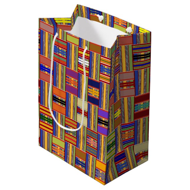 Sac Cadeau Moyen Verre coloré africain Kente K45 (Devant Angle)