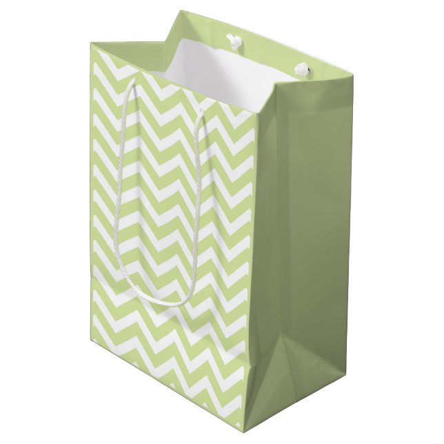 Sac Cadeau Moyen Vert pastel et blanc chevron Mariage Anniversaire (Devant Angle)