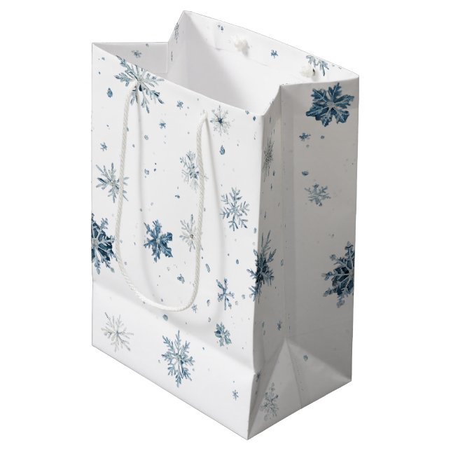Sac Cadeau Moyen White Blue Snowflakes Christmas (Devant Angle)