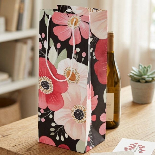 Sac Cadeau Pour Bouteille Boho Bold Aquarelle Floral Noir (Watercolor floral wine gift bag for a best friend's birthday or bridal shower celebration.)