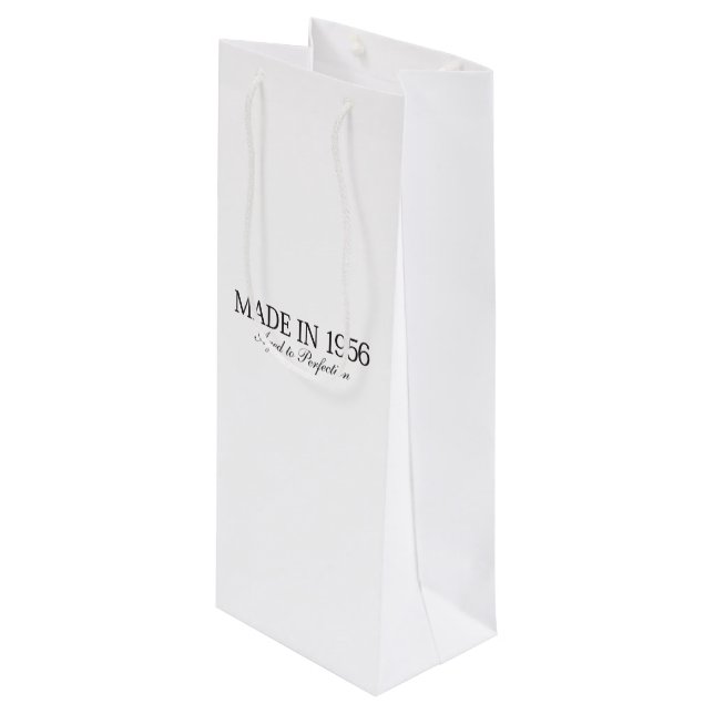 Sac Cadeau Pour Bouteille Fait en 1956 (Devant Angle)