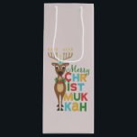 Sac Cadeau Pour Bouteille Merry Christmukkah Reindeer<br><div class="desc">Rennes de Noël avec menorah Hanoukka pour bois avec un joyeux salut Christmukkah.</div>