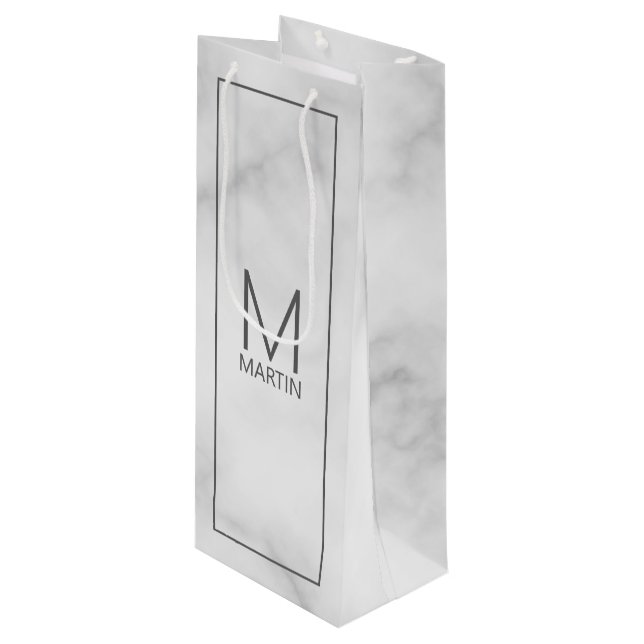 Sac Cadeau Pour Bouteille Monogramme et nom personnalisés modernes (Devant Angle)