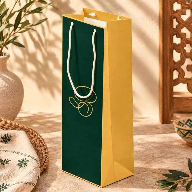 Sac Cadeau Pour Bouteille Nom élégant vert et or en écriture script  (Créateur téléchargé)